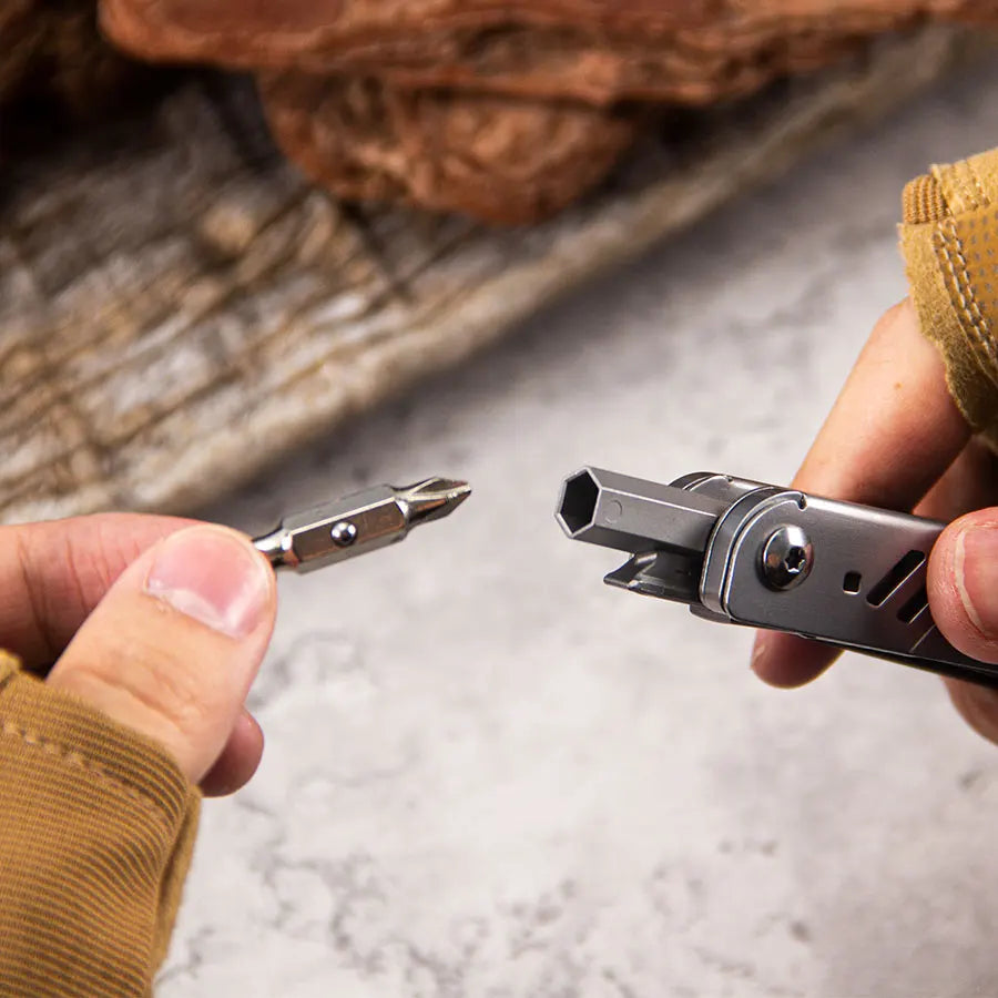 Multifunctional Tactical Pliers Survival Tool - Camping Knife Portable Outdoor Multi-tool for Hiking, Emergency EDC
