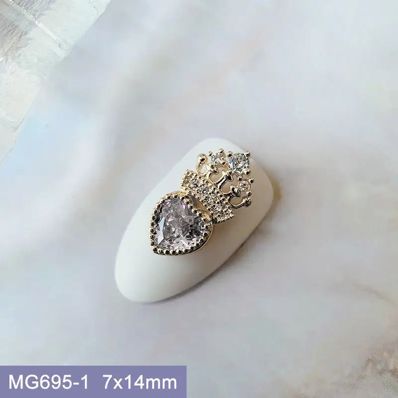 10pcs Luxury Kawaii Love Heart Pink Sailor Moon Star Nail Art Parts Zircon Manicure Nails Accesorios Supplies Decorations Charms