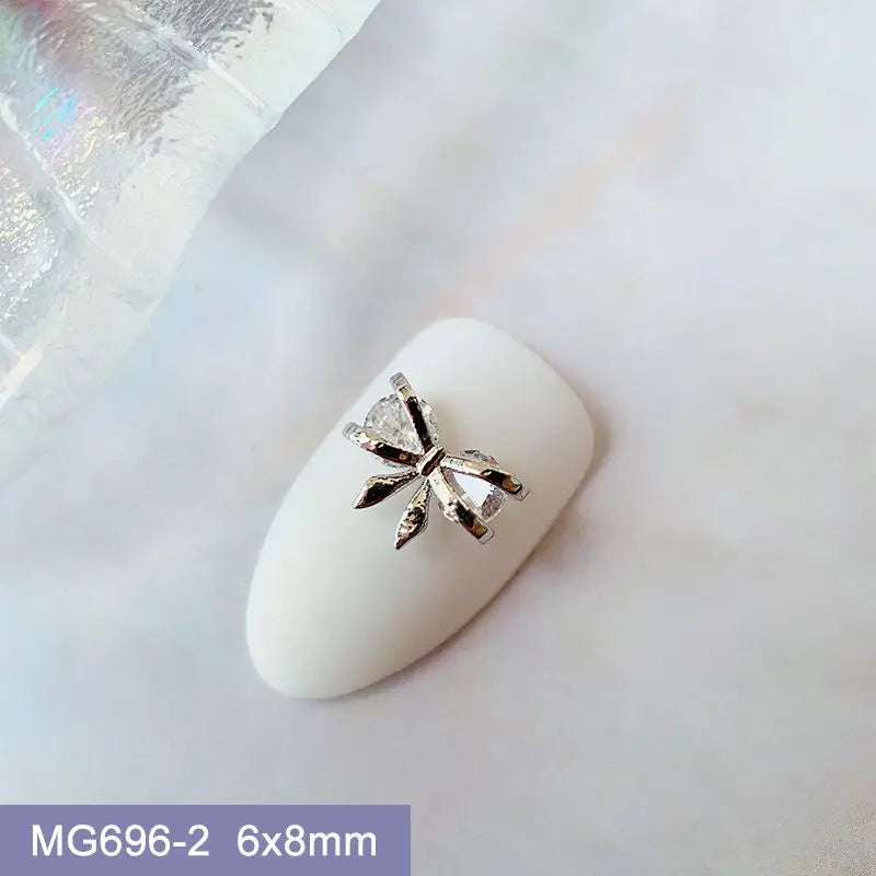 10pcs Luxury Kawaii Love Heart Pink Sailor Moon Star Nail Art Parts Zircon Manicure Nails Accesorios Supplies Decorations Charms