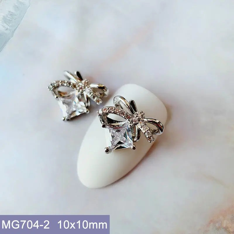 10pcs Luxury Kawaii Love Heart Pink Sailor Moon Star Nail Art Parts Zircon Manicure Nails Accesorios Supplies Decorations Charms