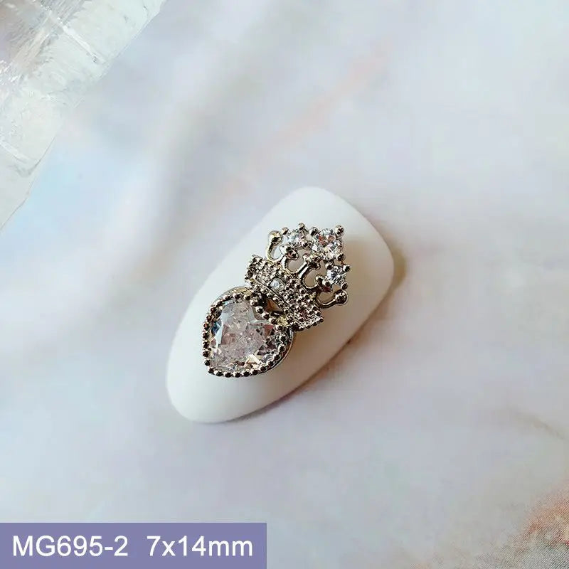 10pcs Luxury Kawaii Love Heart Pink Sailor Moon Star Nail Art Parts Zircon Manicure Nails Accesorios Supplies Decorations Charms