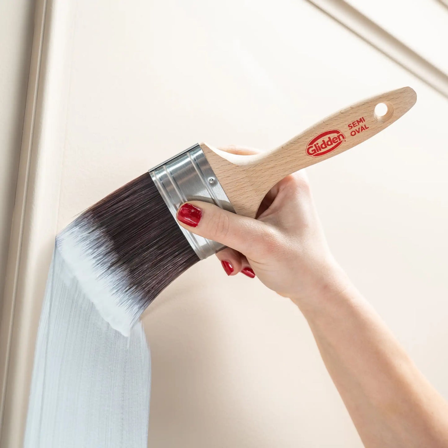 Glidden  Semi-Oval Paint Brush with Wood Handle , Flat Sash, 3 Inch