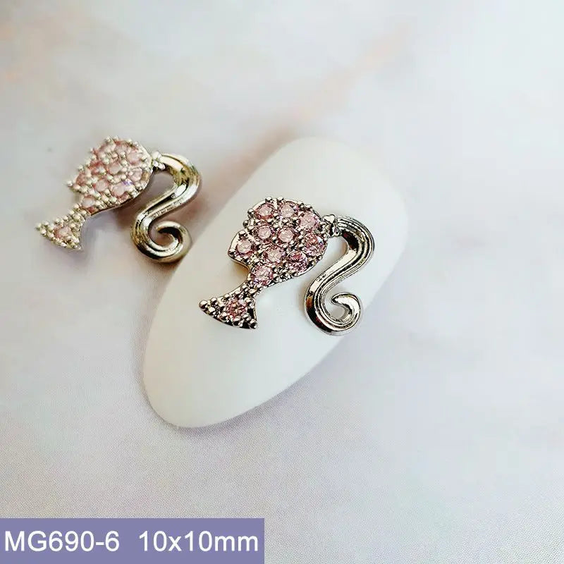 10pcs Luxury Kawaii Love Heart Pink Sailor Moon Star Nail Art Parts Zircon Manicure Nails Accesorios Supplies Decorations Charms