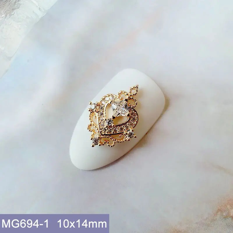 10pcs Luxury Kawaii Love Heart Pink Sailor Moon Star Nail Art Parts Zircon Manicure Nails Accesorios Supplies Decorations Charms